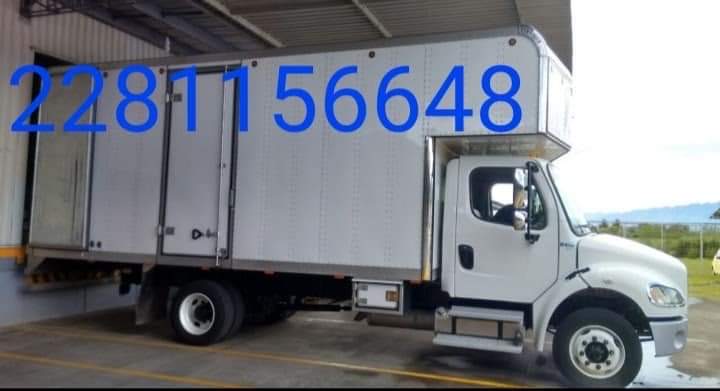 Camión de caja blanca